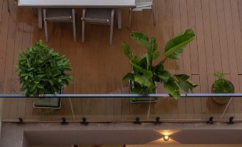 Dali 89 · Dan design studio mountain scenery pastoral B & B