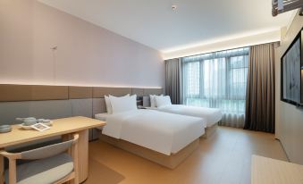 JI Hotel (Qinzhou Changrong World Trade Plaza)