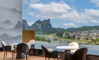 Linshan Luxury River View Hotel (Yangshuo West Street Lijiang Branch)