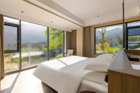 Poltton Century Hotel (Enshi Grand Canyon) Отели рядом с достопримечательностью «Yulong Crevice»