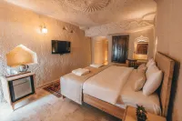 Turbel Cave House