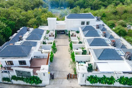 Dandelion Villas Pandawa by Nagisa Bali Отели рядом с достопримечательностью «Karma Spa at Karma Jimbaran»