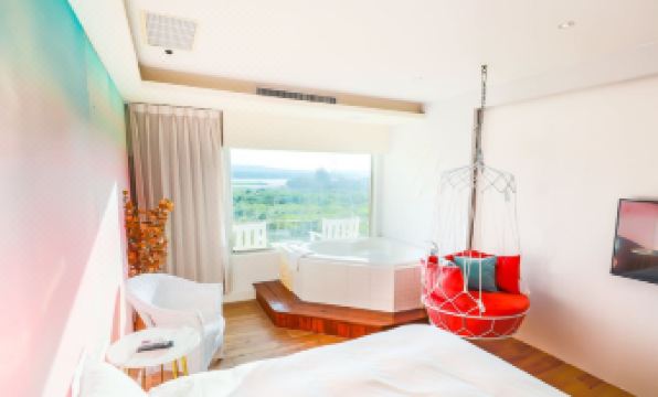 Lovestar Lakeside Hotel - Stars Building