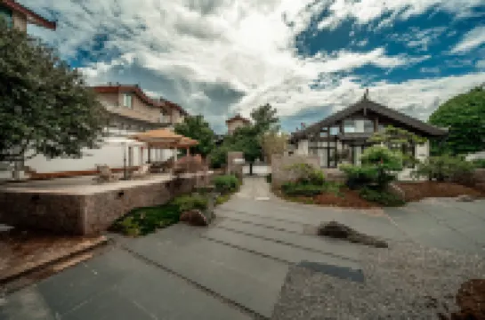 Zangmi · Muyi · Designer Garden Resort Hotel (Lijiang Gucheng District)