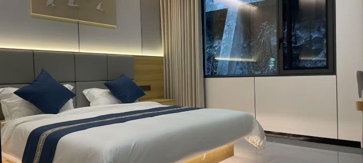 Zhuying Mountain Lodge Hotels in Chishui