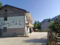 張家界向家小院民宿（張家界國家森林公園店） 水繞四門附近的飯店