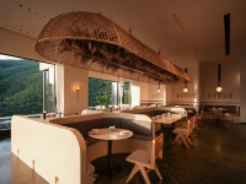 Yunman Starry Sky Cliff Panoramic Resort Hotel