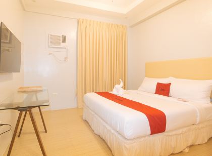 RedDoorz @ Zenova Hotel
