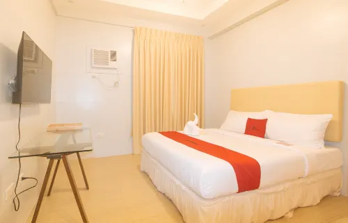 RedDoorz @ Zenova Hotel