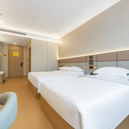 Huaq Hotel · Zhixuan (Binhai Mingshang International Shopping Plaza)