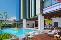 Moxy Putrajaya - Pools