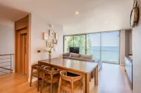 Sandbox 6 (3BR-max 12 guests)