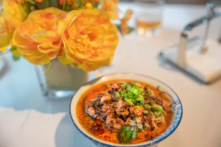 Yuesun Xingaowangdu Hotel (Dazhou Renhe New Town Railway Station) Отели рядом с достопримечательностью «Sichuan University of Arts and Sciences (Lianhu Campus)»