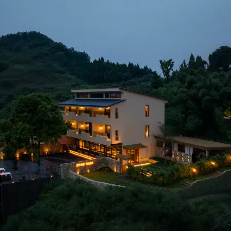 Free and Easy Mountain · Healing and Nourishing Homestay