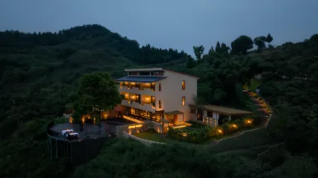 Free and Easy Mountain · Healing and Nourishing Homestay Отели рядом с достопримечательностью «Luoshui Wetland Park»