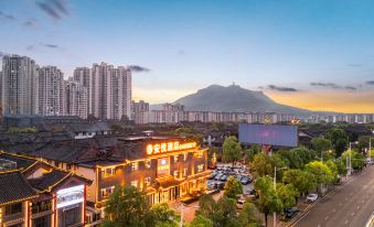 Anyue Hotel (Longevity Town Changshou High-Speed Rail North Station)