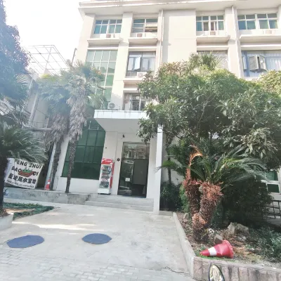Wuhan Bieyang Xia Homestay ( Star Garden) Các khách sạn gần Wuhan Institute of Socialism