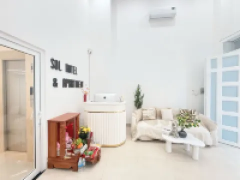 SOL HOTEL & APARTMENT Các khách sạn gần Đỉnh La Bàn - Núi Dinh