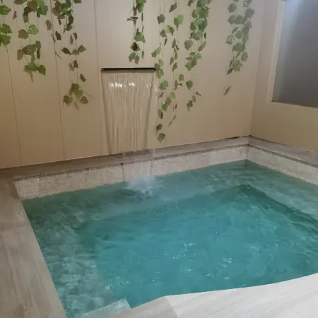 Huazhuyue·Moganshan Yunjipo Hot Spring Beauty Villa (Houwu Transfer Center Store)