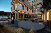 Dali Guiyu Holiday Villa Art Design Sea View Hotel