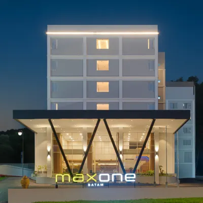 MAXONE Batam Hotels near Thamrin City Land