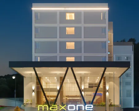 MAXONE Batam Hotels in Batam