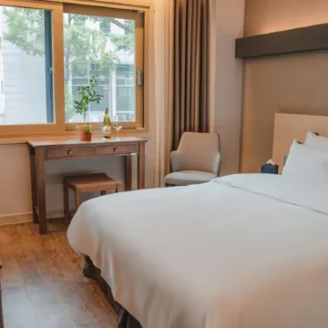 Jeonju Hotel the Vincent Отели рядом с достопримечательностью «Jeondong Catholic Church»