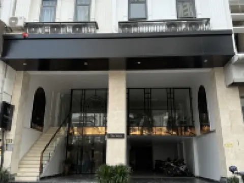 The Nova Hotel & Apartment Hotels near đảo Vũ Yên