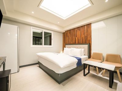 HOTEL CENTUM