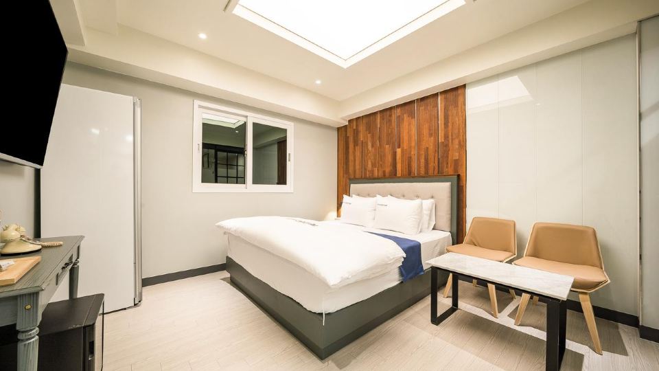 HOTEL CENTUM
