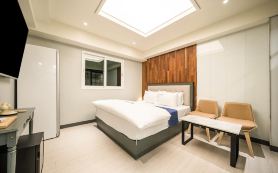 HOTEL CENTUM