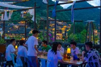 Zunyi Wujiangzhai Caolu Chinese Inn - Baarit