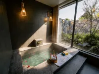 Wuli Courtyard Private Hot Spring Inn