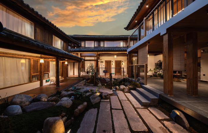 Ximeng Yunyin Homestay (Weishan Ancient City Xinggong Tower)