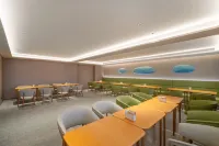 JI Hotel - Desayuno