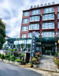 Hezhang Jiucaiping Grand Hotel (Axilixi Jiucaiping Scenic Area)