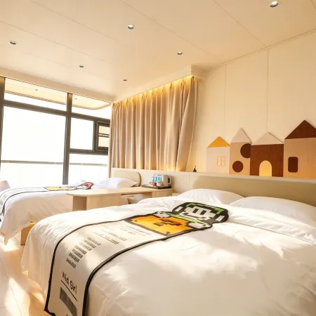 Sahara Star Desert Hotel