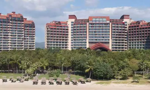 Pullman Oceanview Sanya Bay Resort & Spa