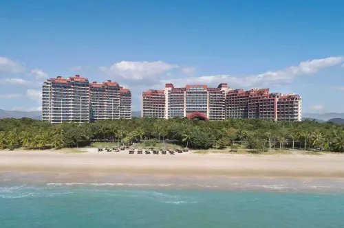Pullman Oceanview Sanya Bay Resort & Spa