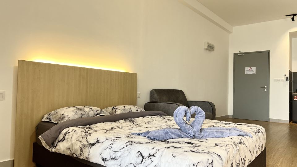 Netizen Residence Bandar Tun Hussein Onn MRT by AsHome