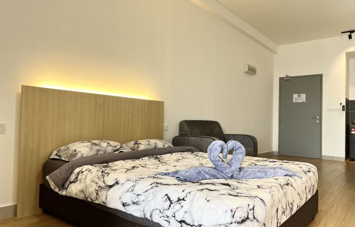 Netizen Residence Bandar Tun Hussein Onn MRT by AsHome