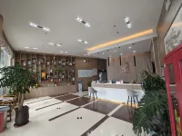 如家派柏·雲飯店（龍巖交易城動車站店）