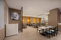 Country Inn & Suites Country Inn & Suites  Wuhan Living Room-  Polar Ocean Park - جاكوزي
