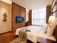 Pingjiang Qihang Theme Hotel