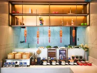 Yitel Collection Hotel (Dalian High-tech Zone Wanda Plaza) - Bergblick