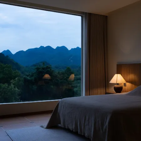 Anzhi Hillside Bloom Creek Retreat