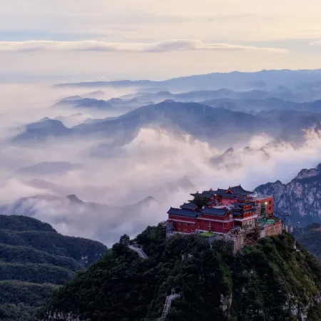 Yuntai Mountain Sky Courtyard Designer Hotel