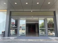 Moshang Light Luxury City View Tea Hotel (Xinyang Railway Station) - navetta aeroportuale