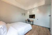 Huazhou Haojie Business Hotel - Wi-Fi
