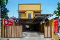 RedDoorz Near Affandi Gejayan 2 - Pensions